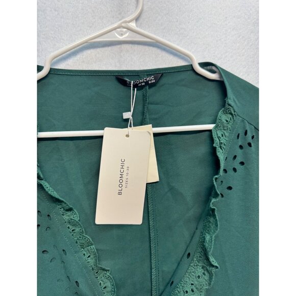 Bloomchic Womens Plus Size Button-Up Blouse Eyelet & Lace Trim Green Size 32 - Picture 2 of 12